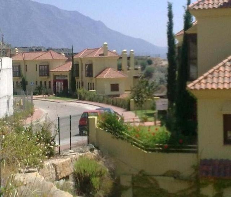 CALLE URBANIZACION_8.jpg